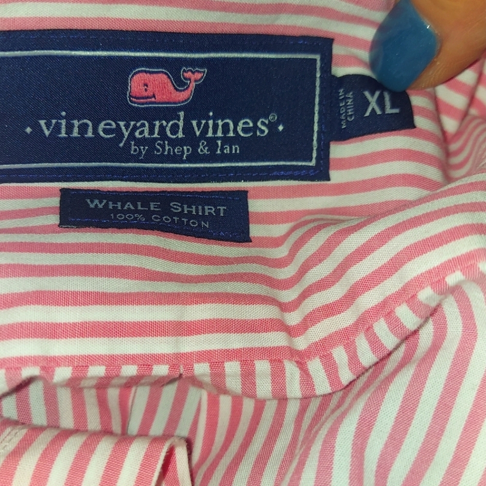 VV Men's XL Button-down Whale Shirt
